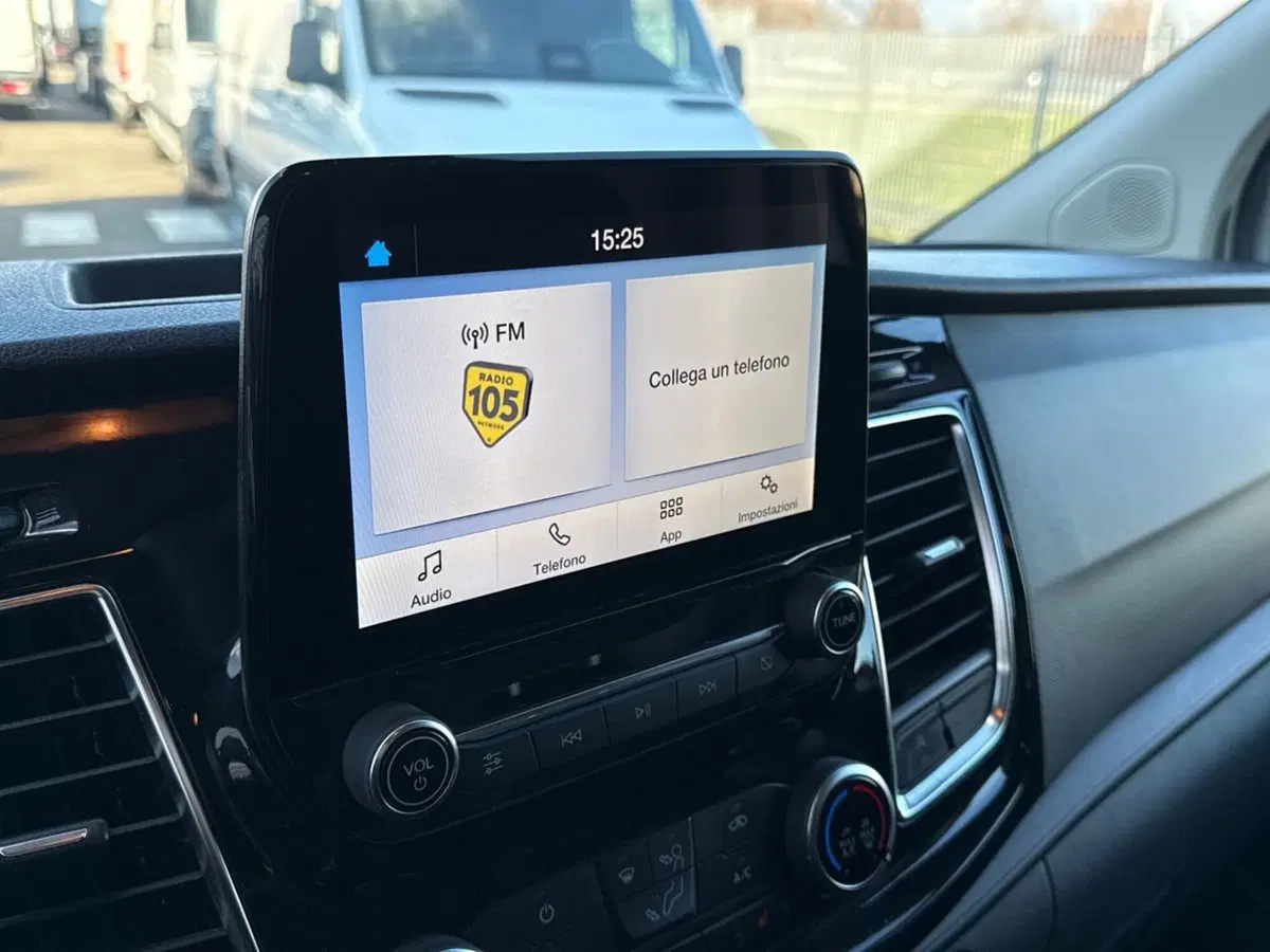 Ford E-Transit Custom Furgone usata a Milano (12)