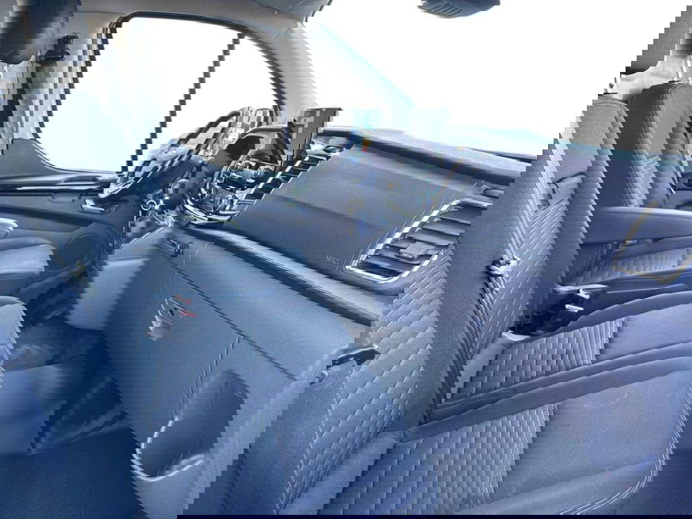 Ford E-Transit Custom Furgone usata a Milano (15)