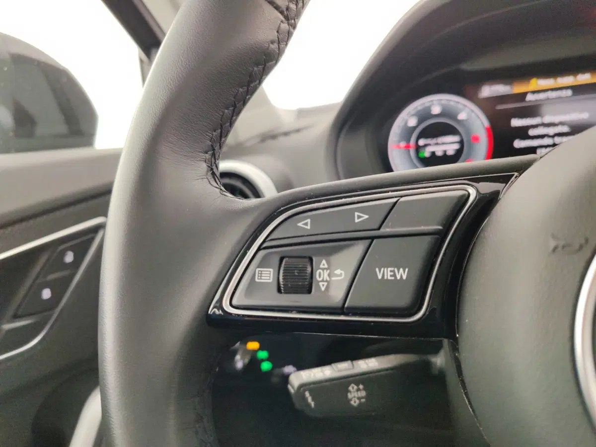 Audi Q2 usata a Massa-Carrara (14)
