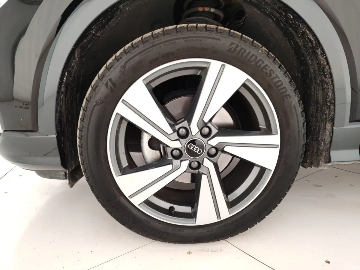 Audi Q2 usata a Massa-Carrara (6)