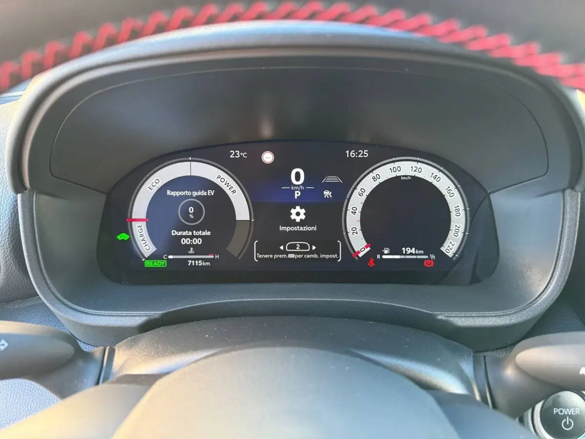Toyota Yaris Cross usata a Palermo (12)