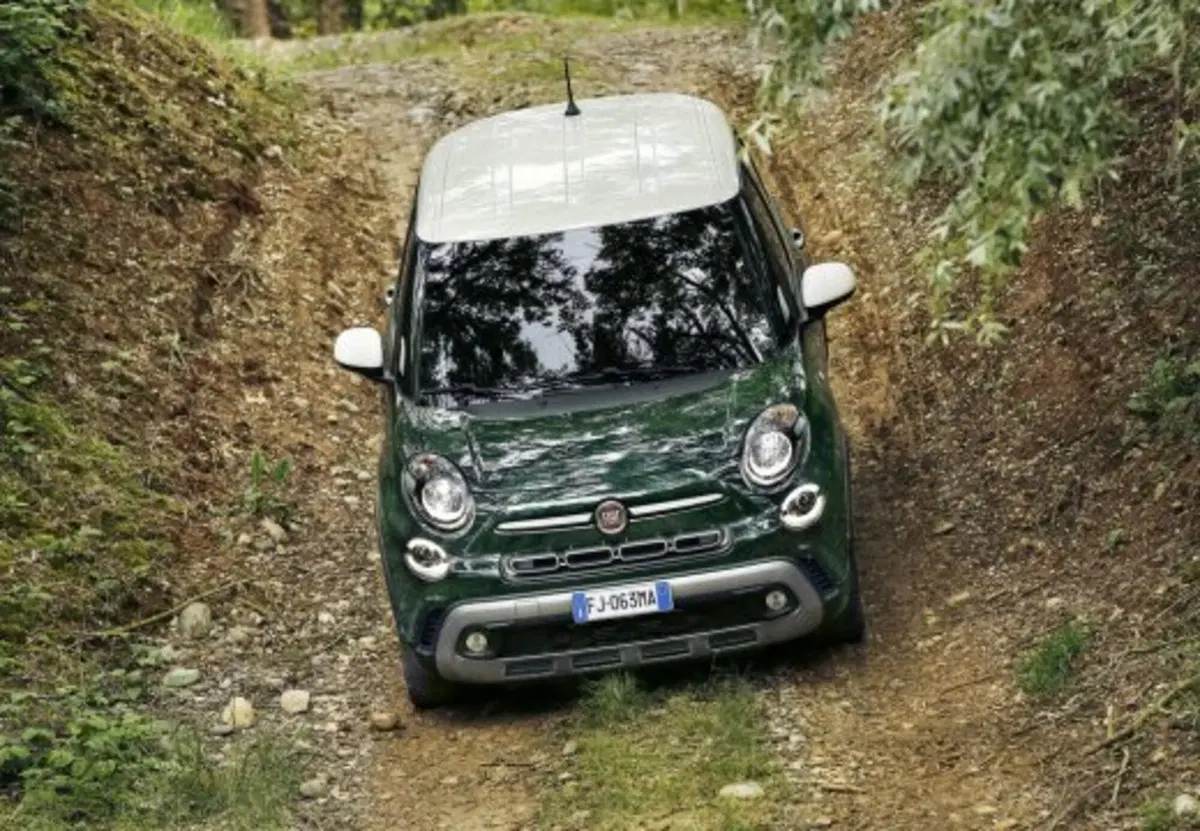 Fiat 500L usata a Palermo (19)
