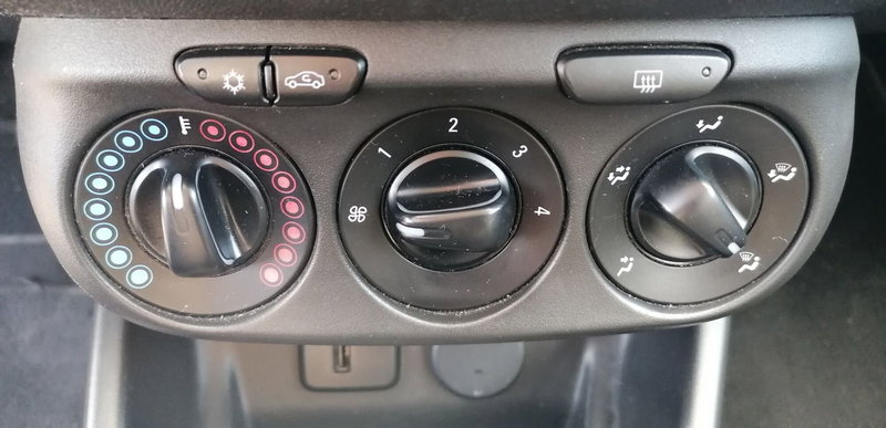 Opel Corsa usata a Pistoia (17)