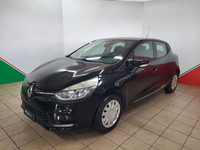 Renault Clio TCe 12V 75 CV 5 porte Moschino Life del 2019 usata a Terranuova Bracciolini