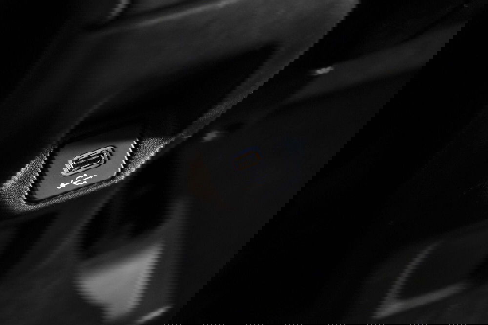 Jeep Renegade usata a Varese (19)