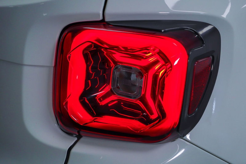 Jeep Renegade usata a Varese (9)