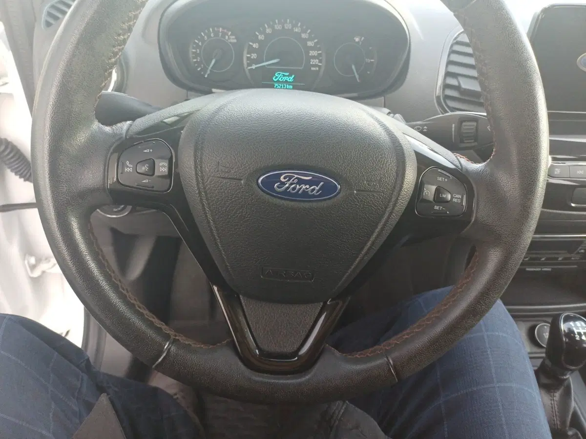 Ford Ka+ usata a Frosinone (12)