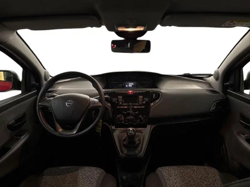 Lancia Ypsilon usata a Firenze (11)