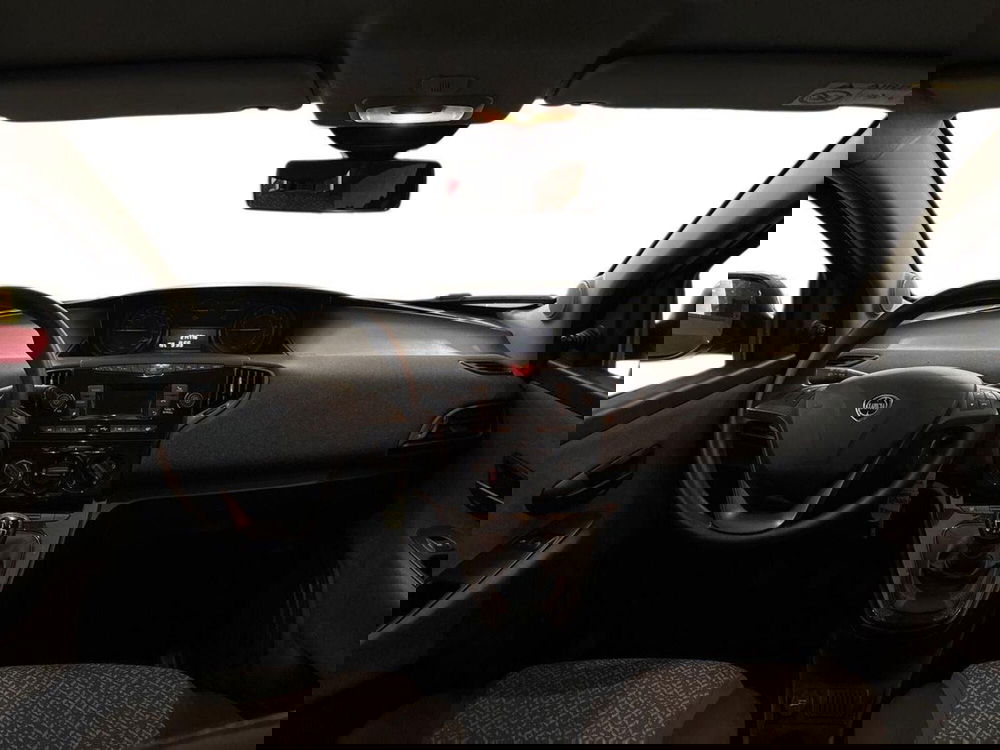 Lancia Ypsilon usata a Firenze (11)