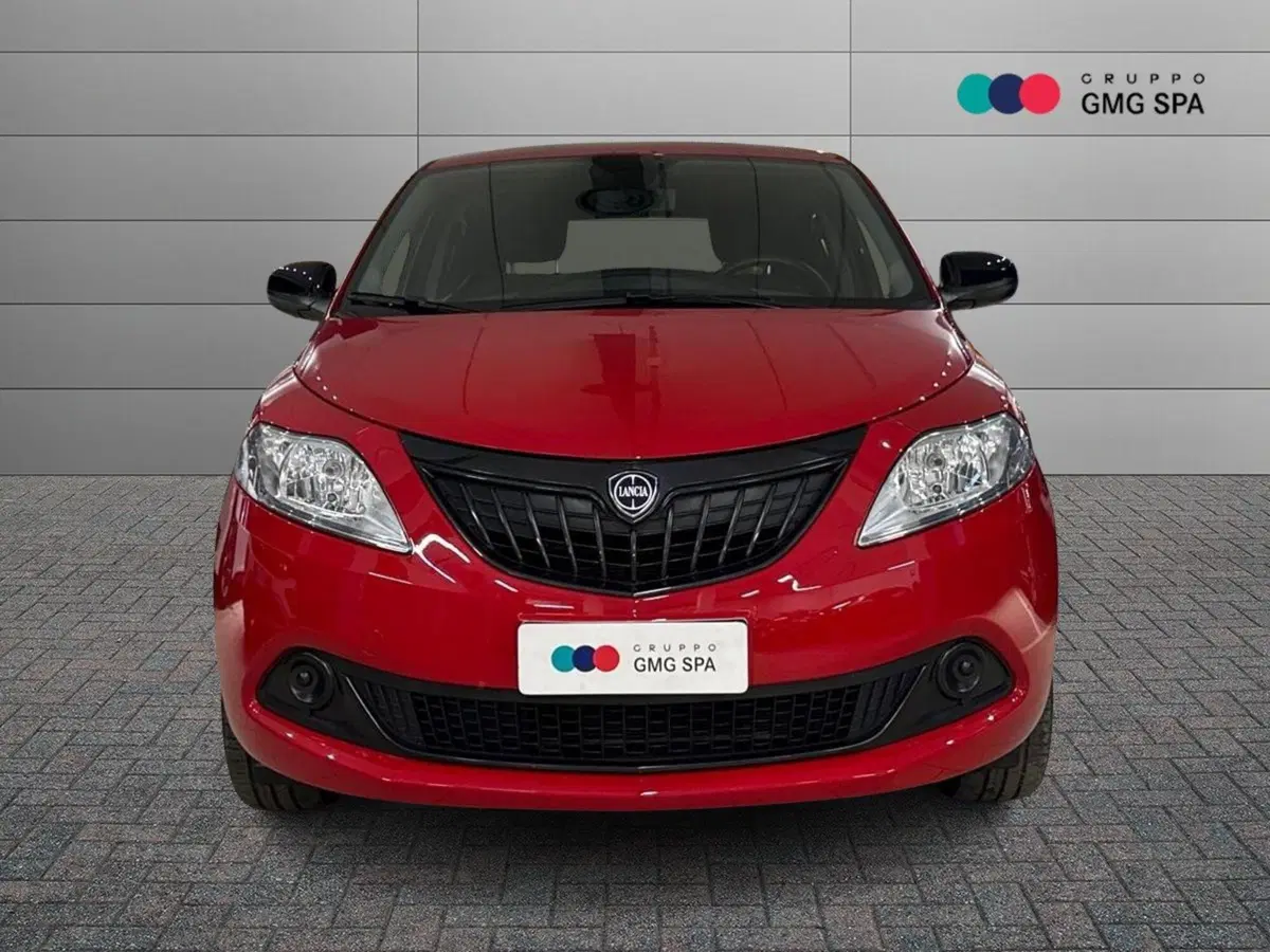 Lancia Ypsilon usata a Firenze (2)
