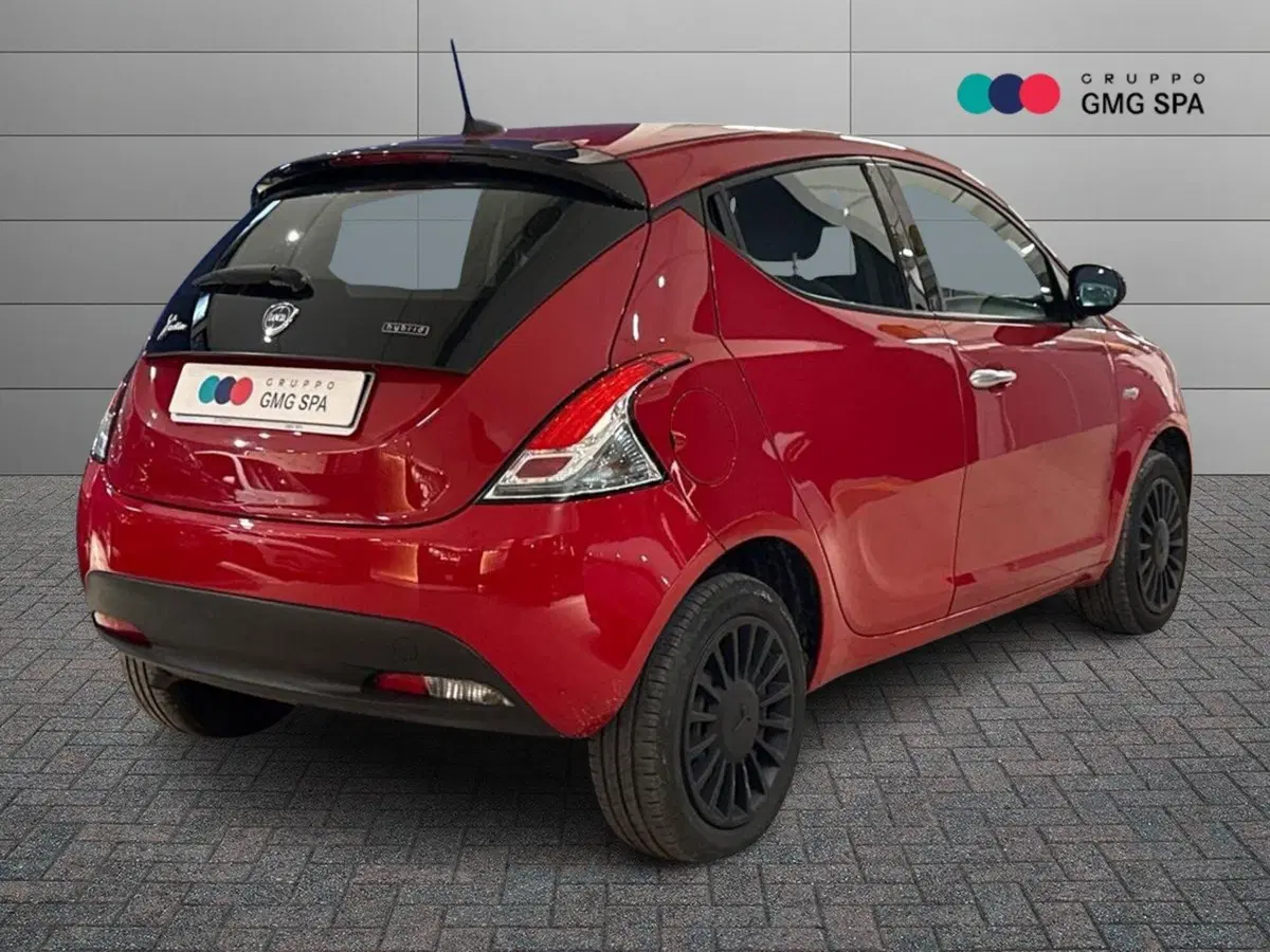 Lancia Ypsilon usata a Firenze (3)