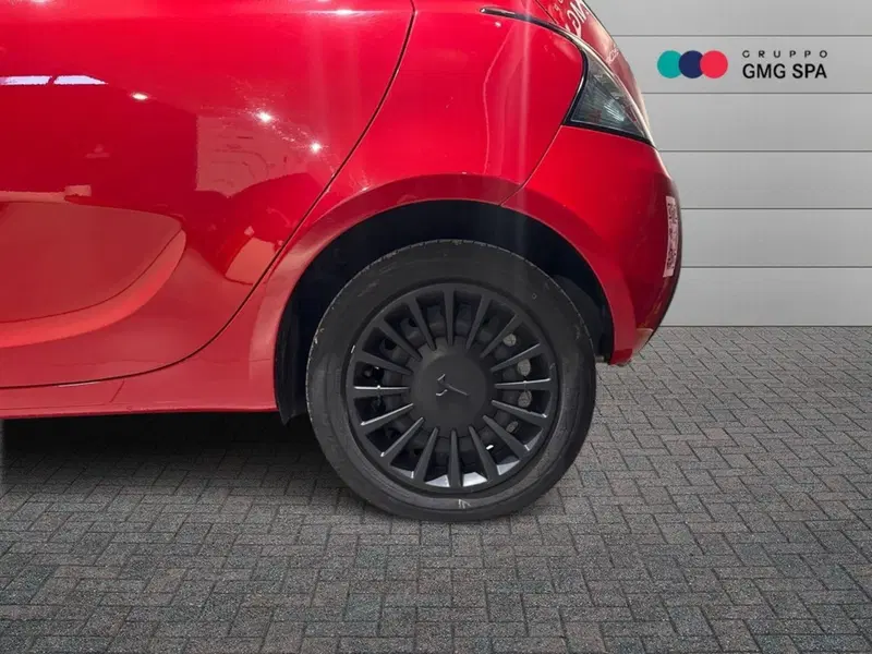 Lancia Ypsilon usata a Firenze (6)
