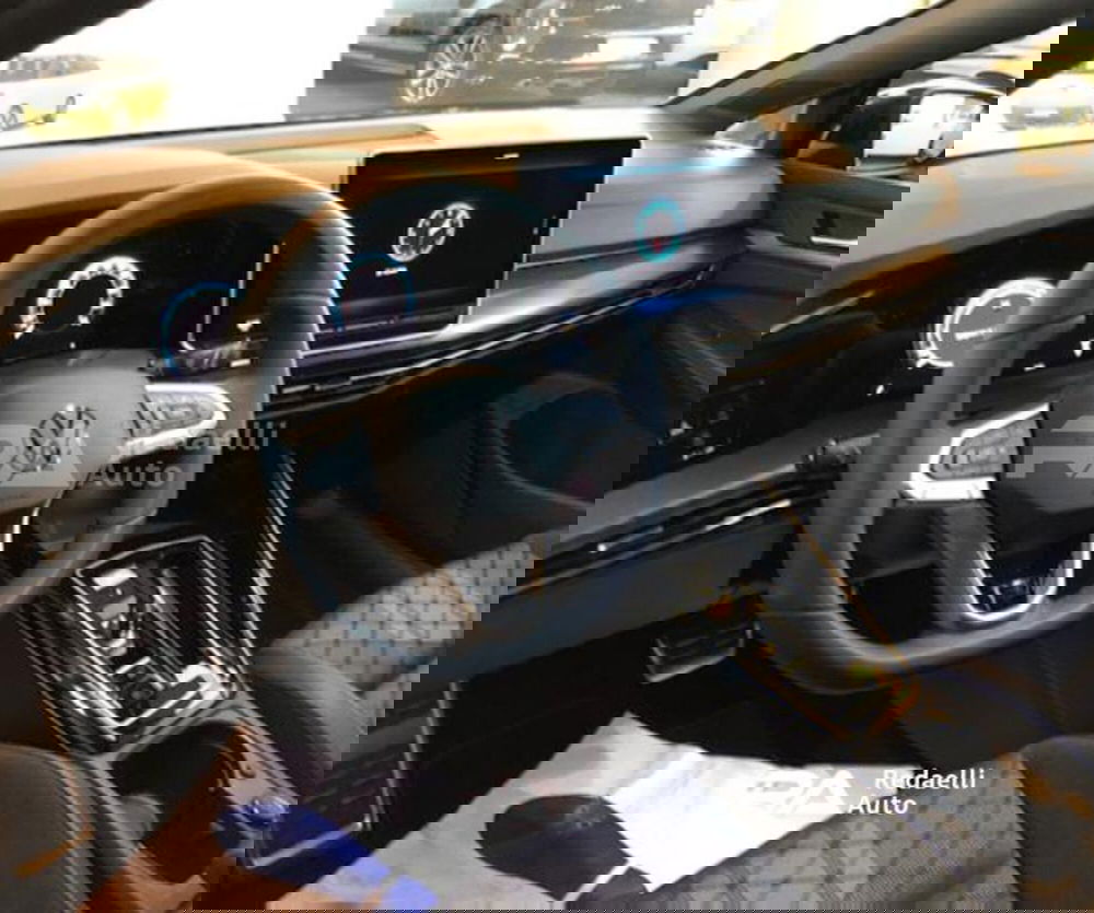 Volkswagen Golf nuova a Lecco (7)