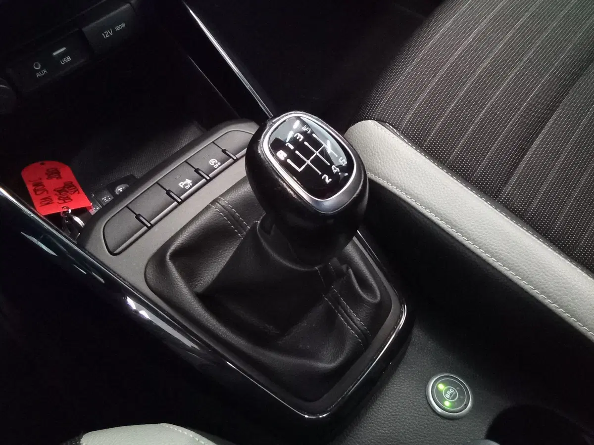 Kia Stonic usata a Rimini (16)