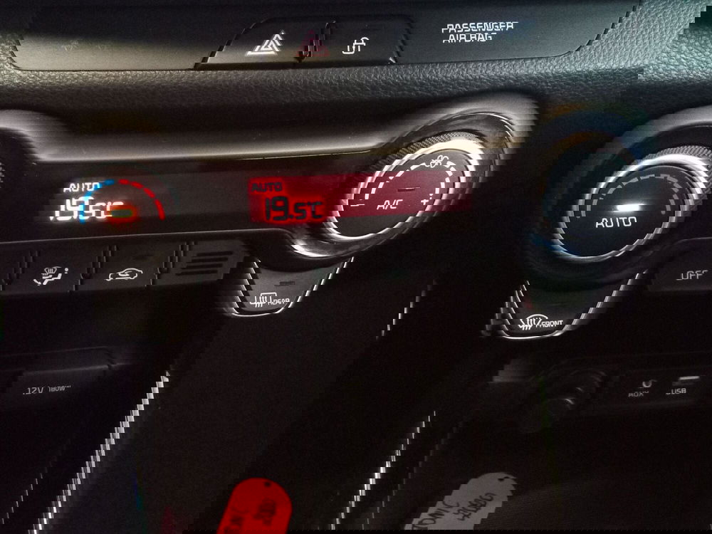 Kia Stonic usata a Rimini (17)