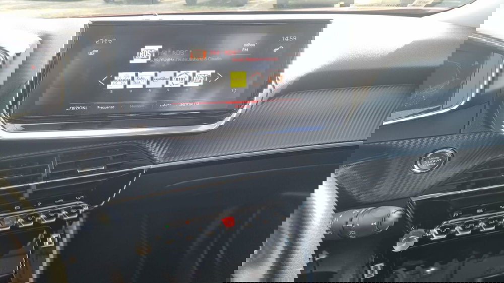 Peugeot 2008 usata a Lucca (10)