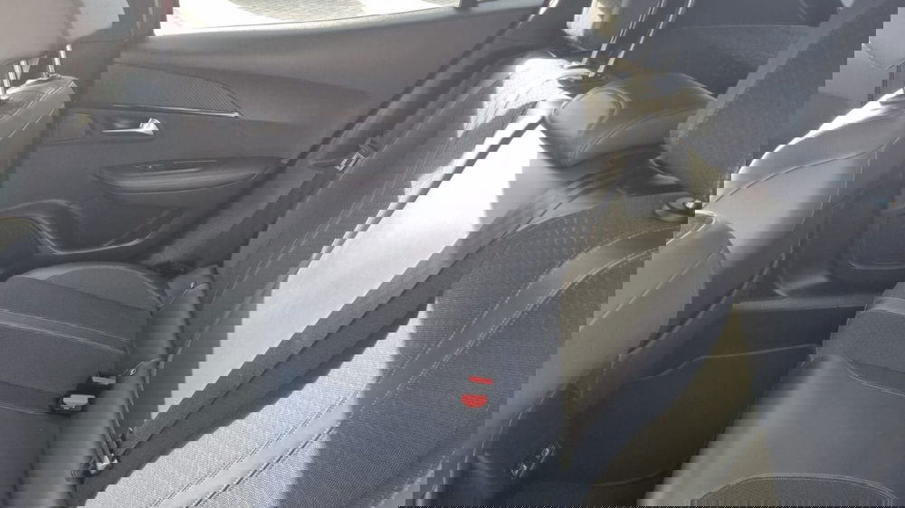 Peugeot 2008 usata a Lucca (11)