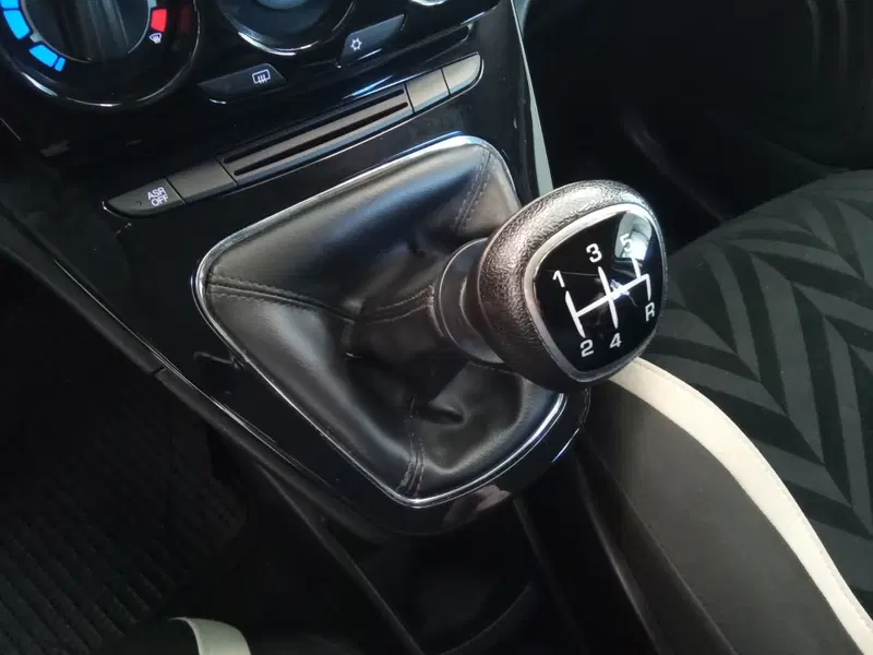 Lancia Ypsilon usata a Rimini (13)