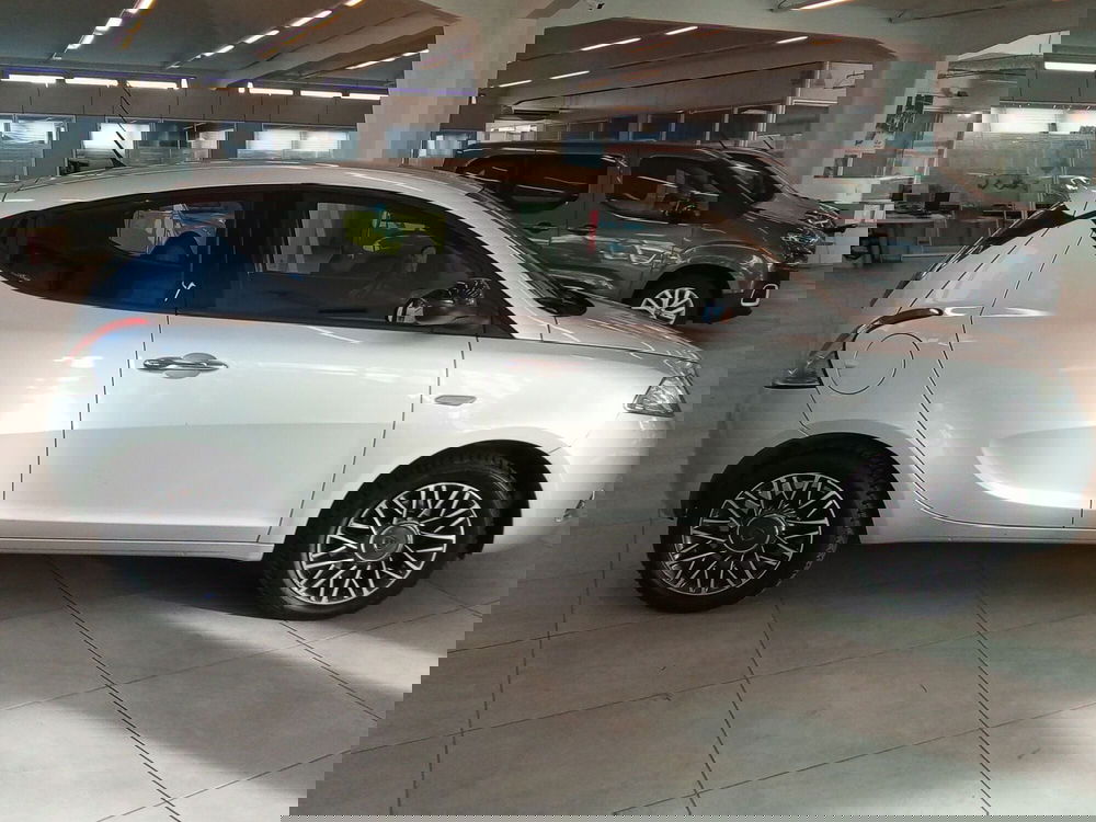 Lancia Ypsilon usata a Rimini (3)