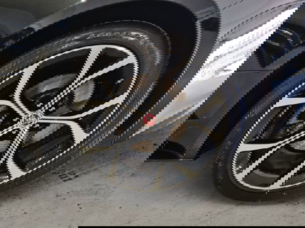 Jaguar F-Type Coupé usata a Livorno (9)