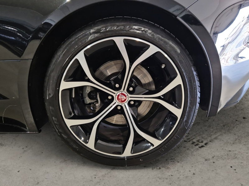 Jaguar F-Type Coupé usata a Livorno (9)