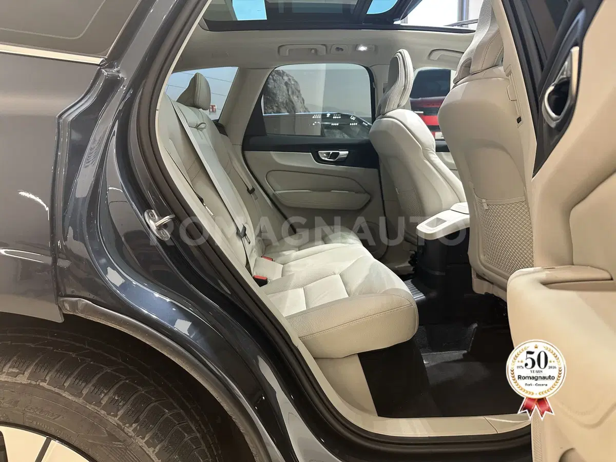 Volvo XC60 usata a Forlì-Cesena (11)