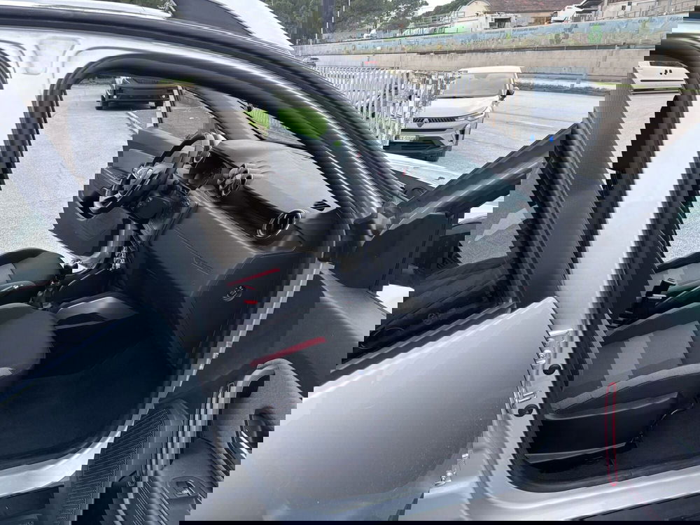 Dacia Duster usata a Ancona (13)