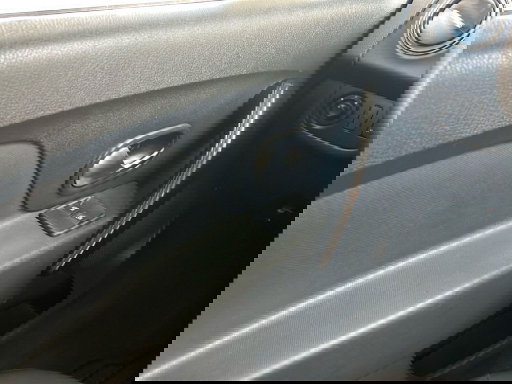 Dacia Logan usata a Roma (13)