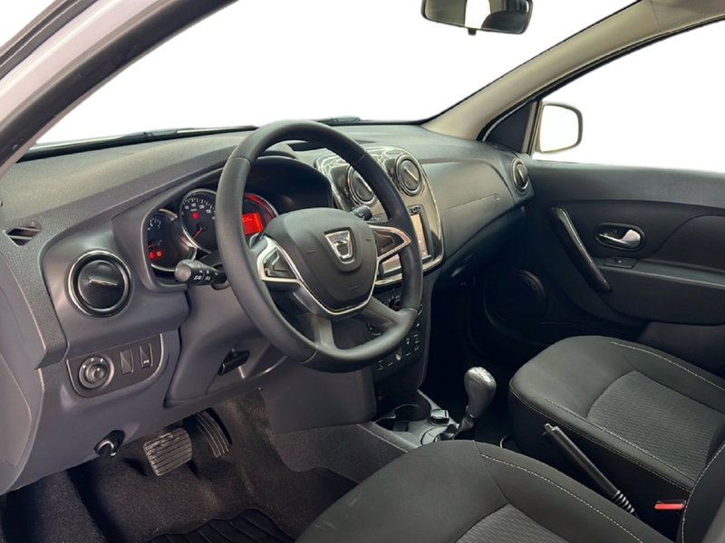 Dacia Logan usata a Roma (15)