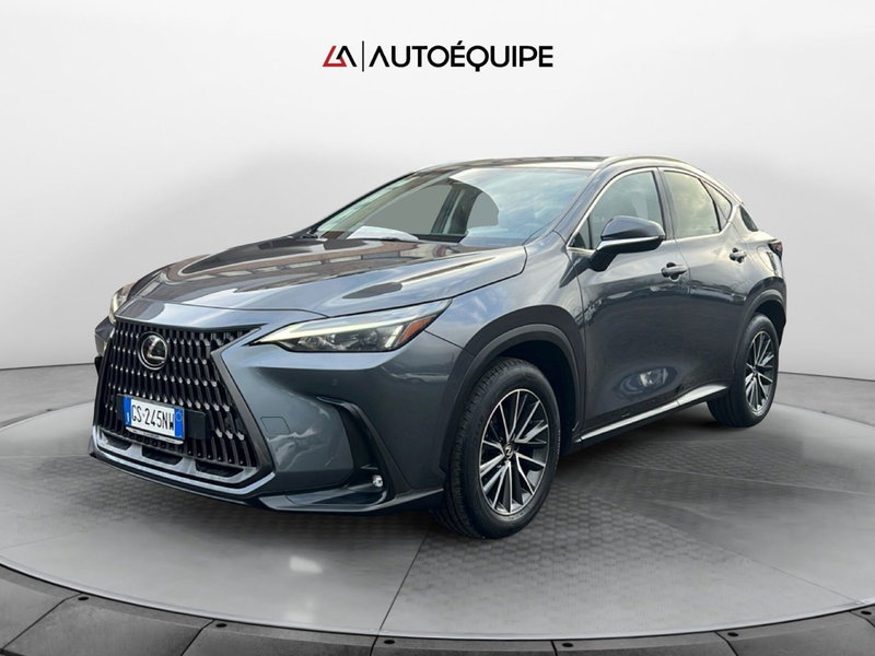 Lexus NX usata a Roma