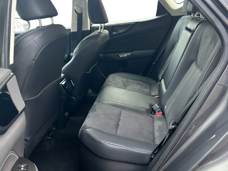 Lexus NX usata a Roma (11)