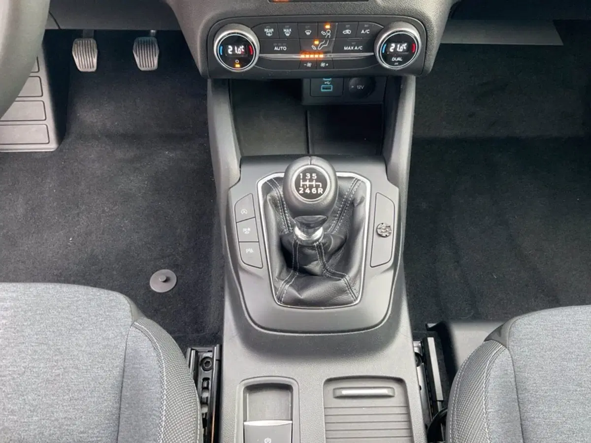 Ford Focus usata a Milano (15)
