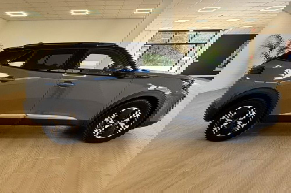 Peugeot 2008 usata a Latina (4)