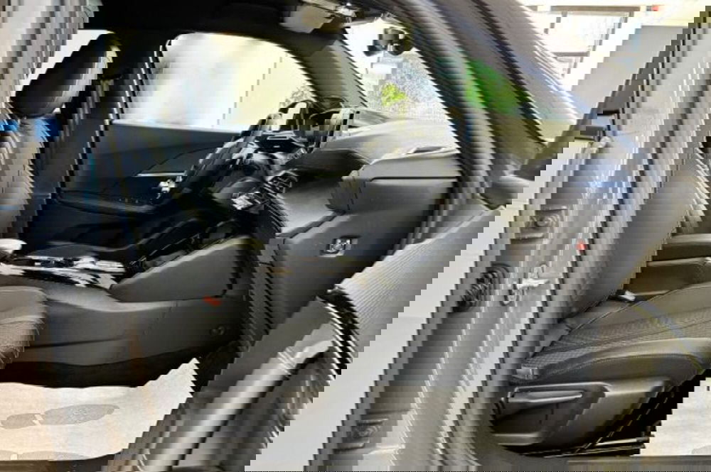 Peugeot 2008 usata a Latina (8)