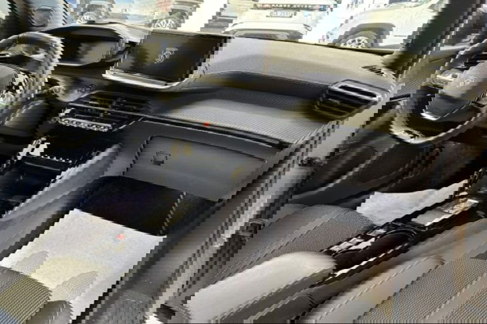 Peugeot 2008 usata a Latina (9)