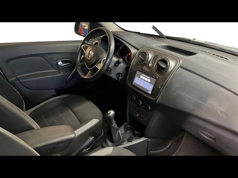 Dacia Sandero usata a Firenze (11)