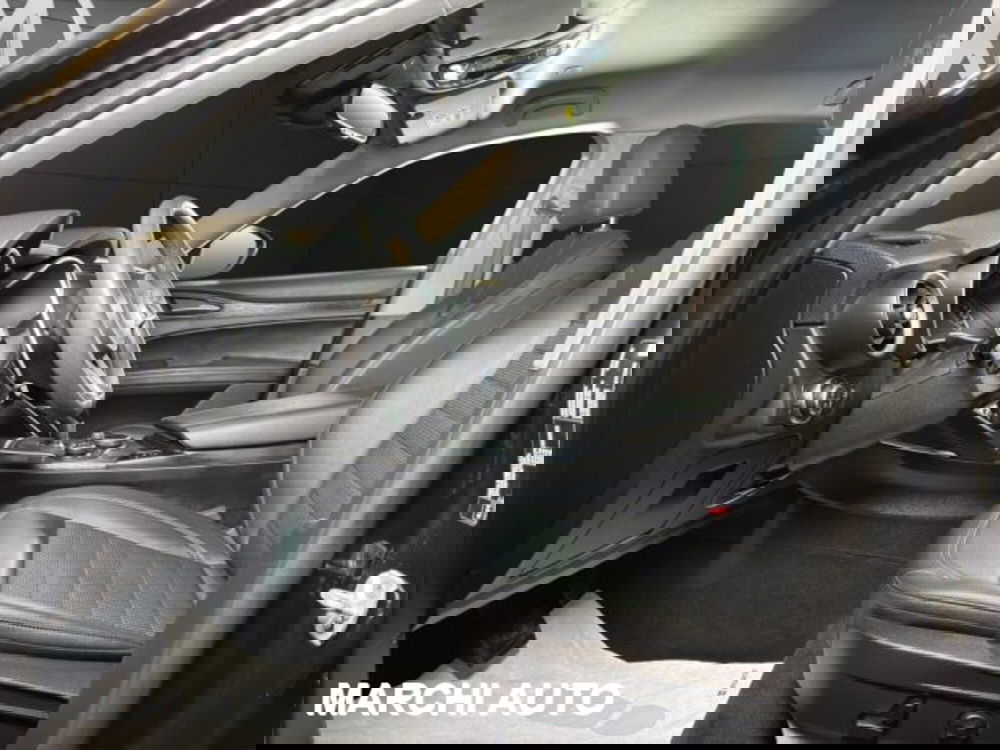 Alfa Romeo Stelvio usata a Perugia (10)