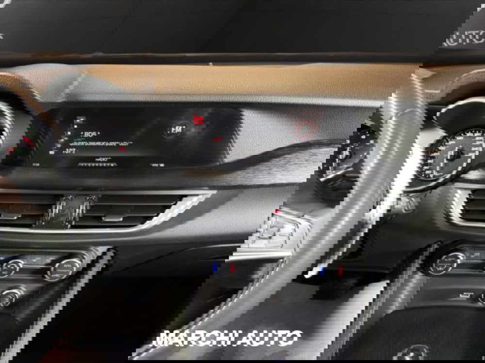 Alfa Romeo Stelvio usata a Perugia (16)