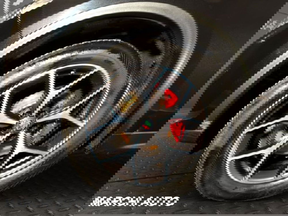 Alfa Romeo Stelvio usata a Perugia (9)