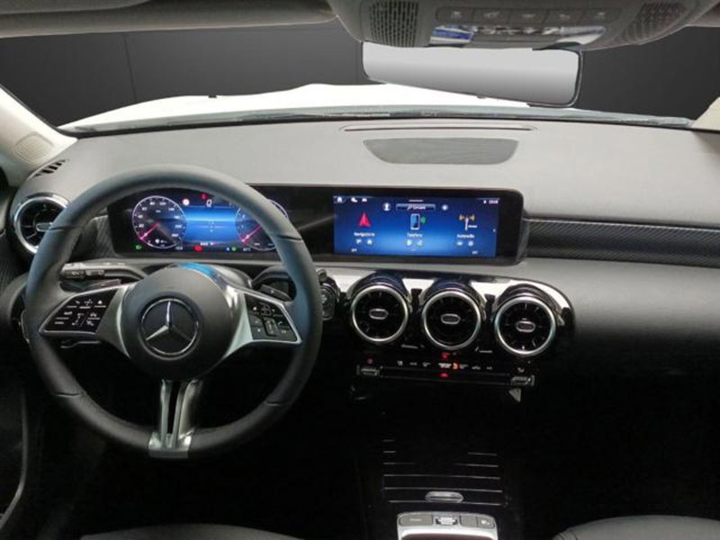 Mercedes-Benz Classe A usata a Milano (10)