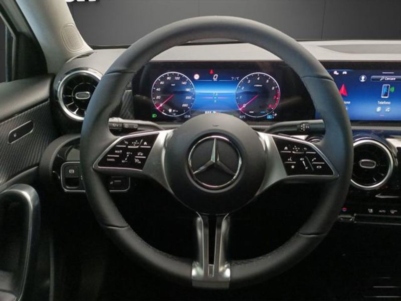 Mercedes-Benz Classe A usata a Milano (12)