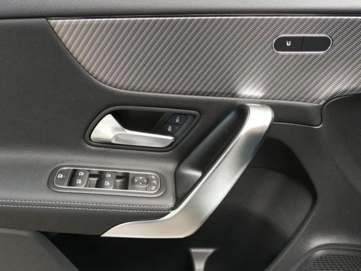 Mercedes-Benz Classe A usata a Milano (16)