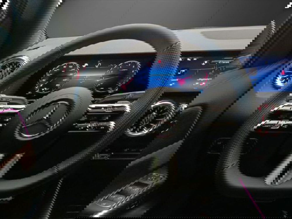 Mercedes-Benz GLA SUV usata a Milano (10)