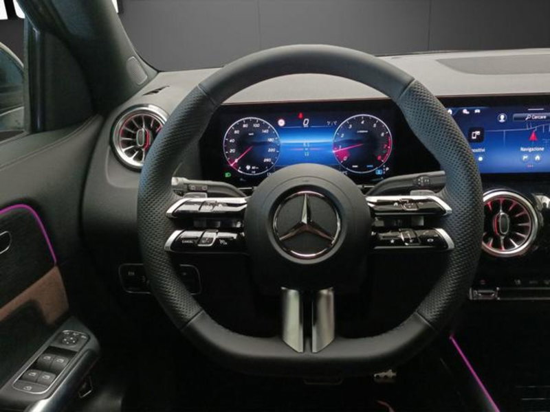 Mercedes-Benz GLA SUV usata a Milano (10)