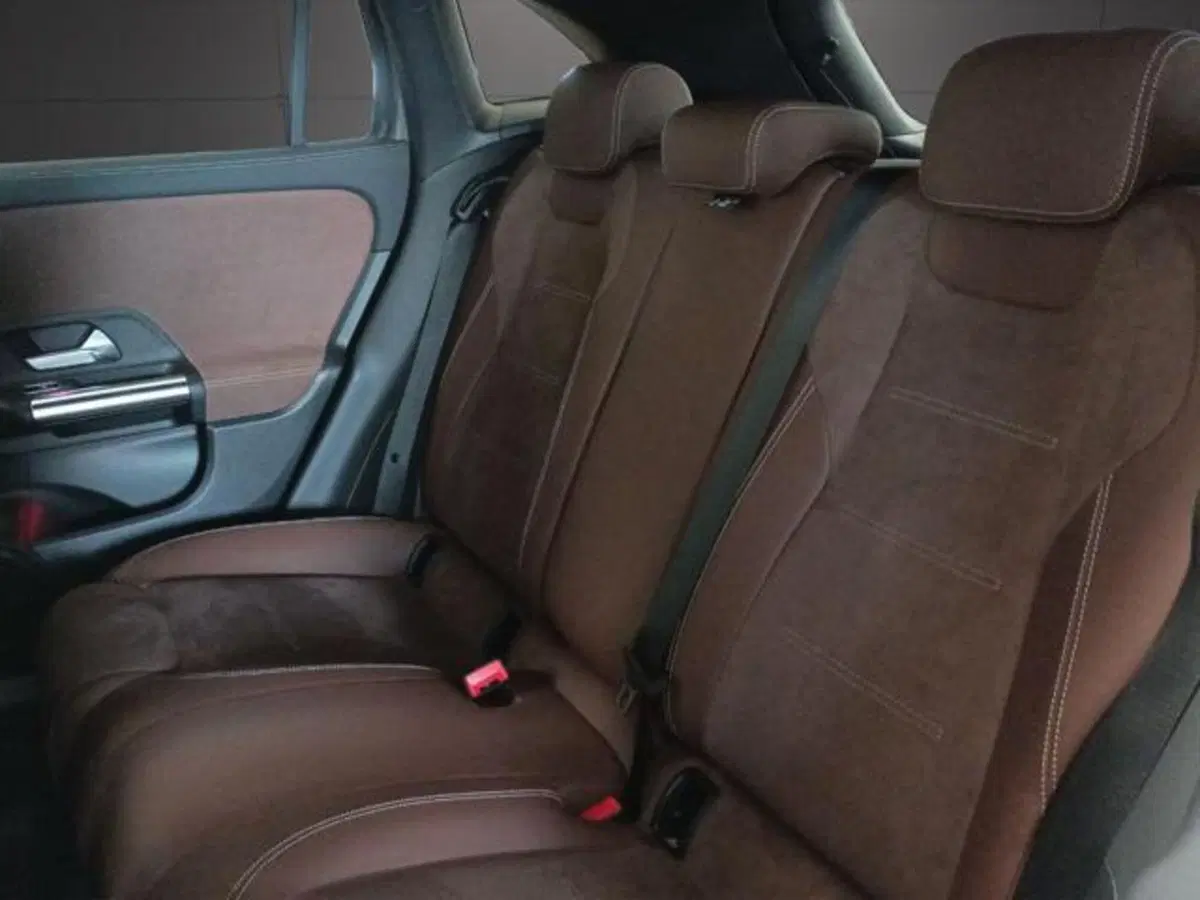 Mercedes-Benz GLA SUV usata a Milano (10)