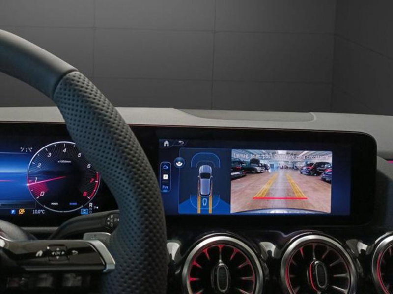 Mercedes-Benz GLA SUV usata a Milano (15)