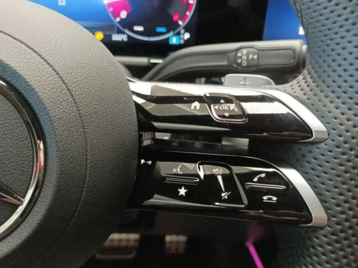 Mercedes-Benz GLA SUV usata a Milano (15)