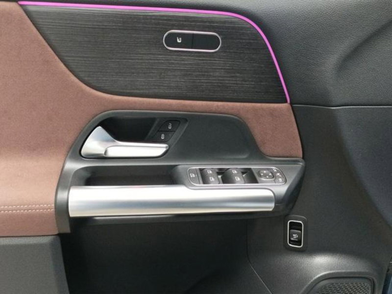 Mercedes-Benz GLA SUV usata a Milano (18)