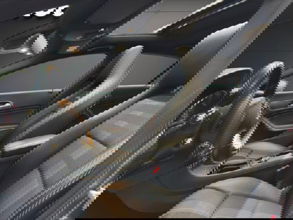 Mercedes-Benz CLA Shooting Brake usata a Milano (11)