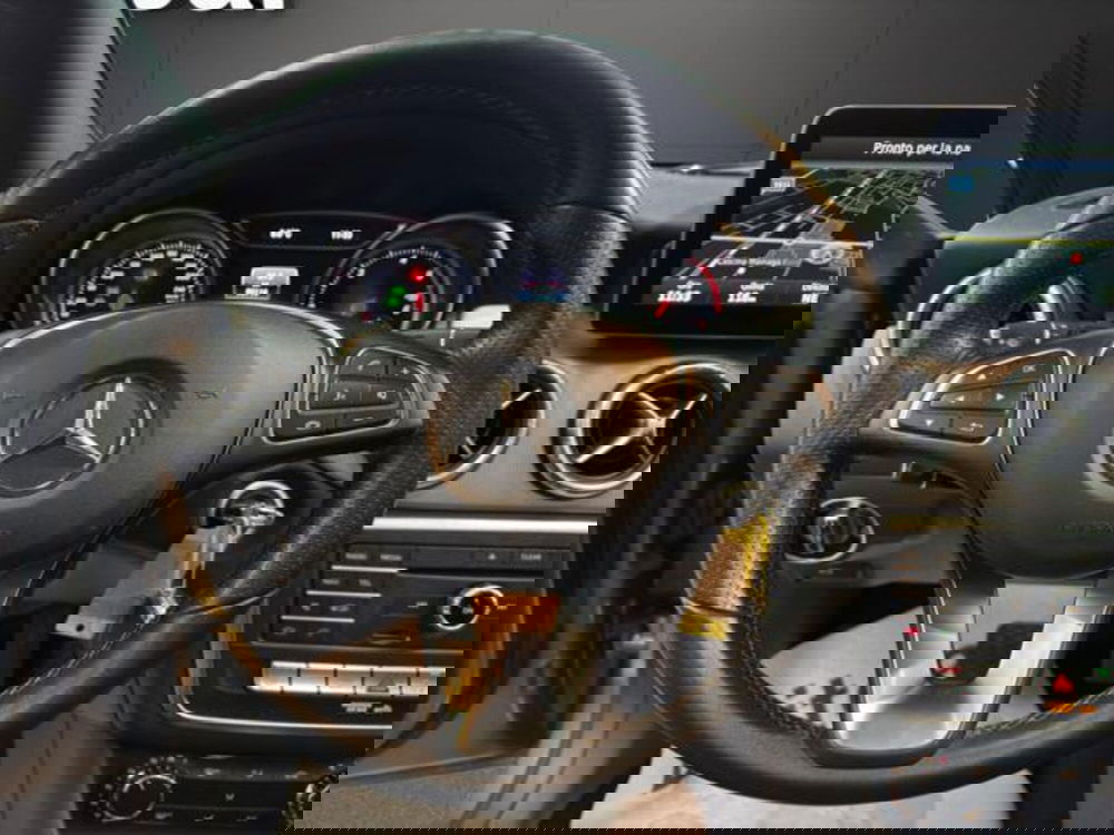 Mercedes-Benz CLA Shooting Brake usata a Milano (8)